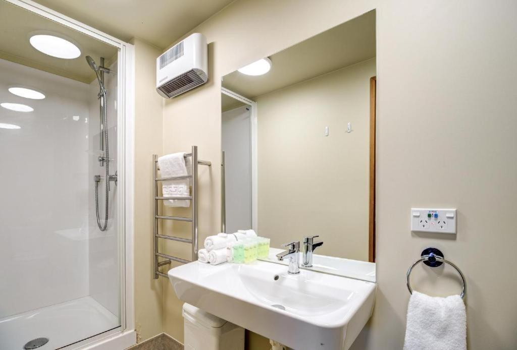 Lakefront Apartments,18 Lake Esplanade Road Queenstown Eksteriør bilde